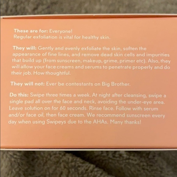 Go-To Exfoliating Pads - Picture 6 of 7